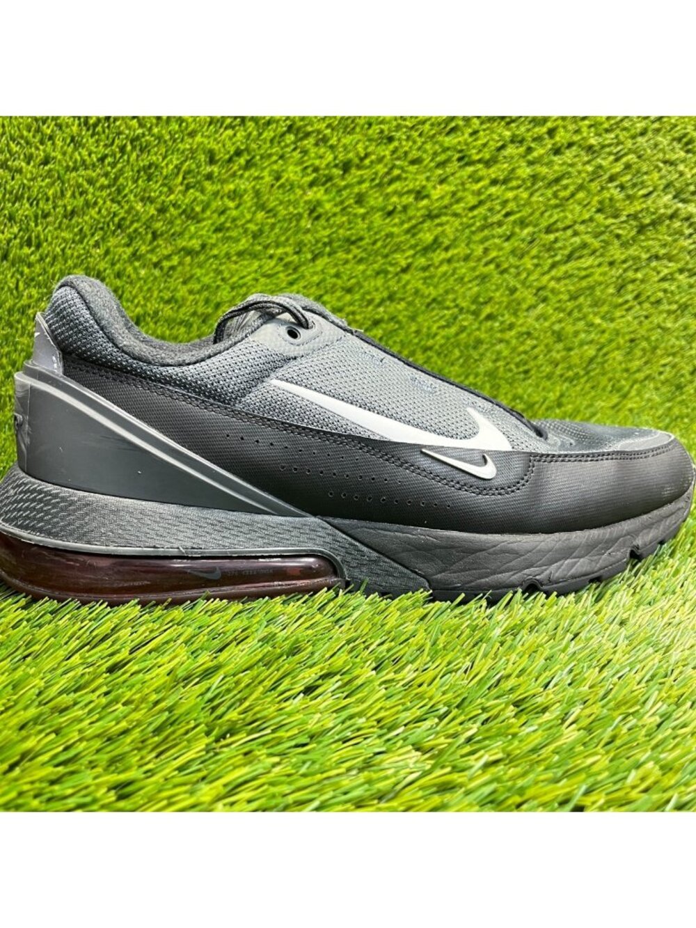 Nike Air Max Pulse Mens Size 11 Black White Athletic Running Shoes Sneakers